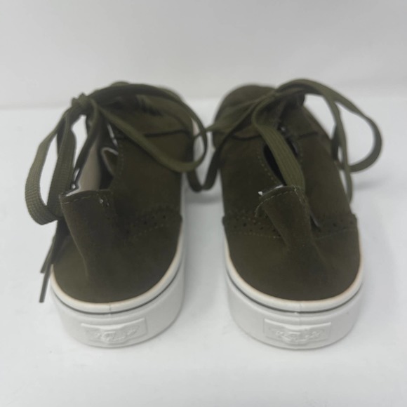 Yasirun Green Brogue Detail Sneaker in Size 10 New Without Box - Picture 5 of 8